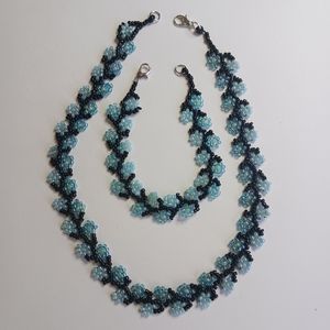 Handmade womens beaded jewerly Necklace choker and Bracelet floral multicolor